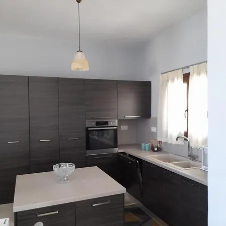 Manolo Saxophone Apartment